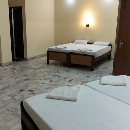 Sarnath Motel And Resort Váránaszi Kültér fotó